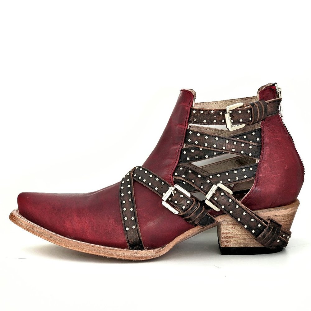 Freebird Wasp Red US 10 Runs Big Fits 10.5-11 Western Studded Leather Ankle Boot